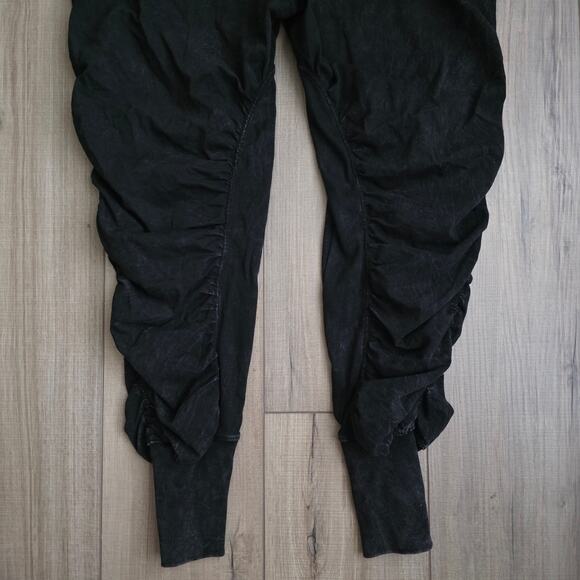 Free People Movement Rematch Heathered Black Scrunched Joggers Women Sz S - Picture 12 of 12
